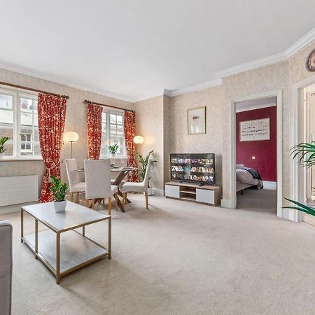 The Mayfair Large Snug 伦敦 外观 照片